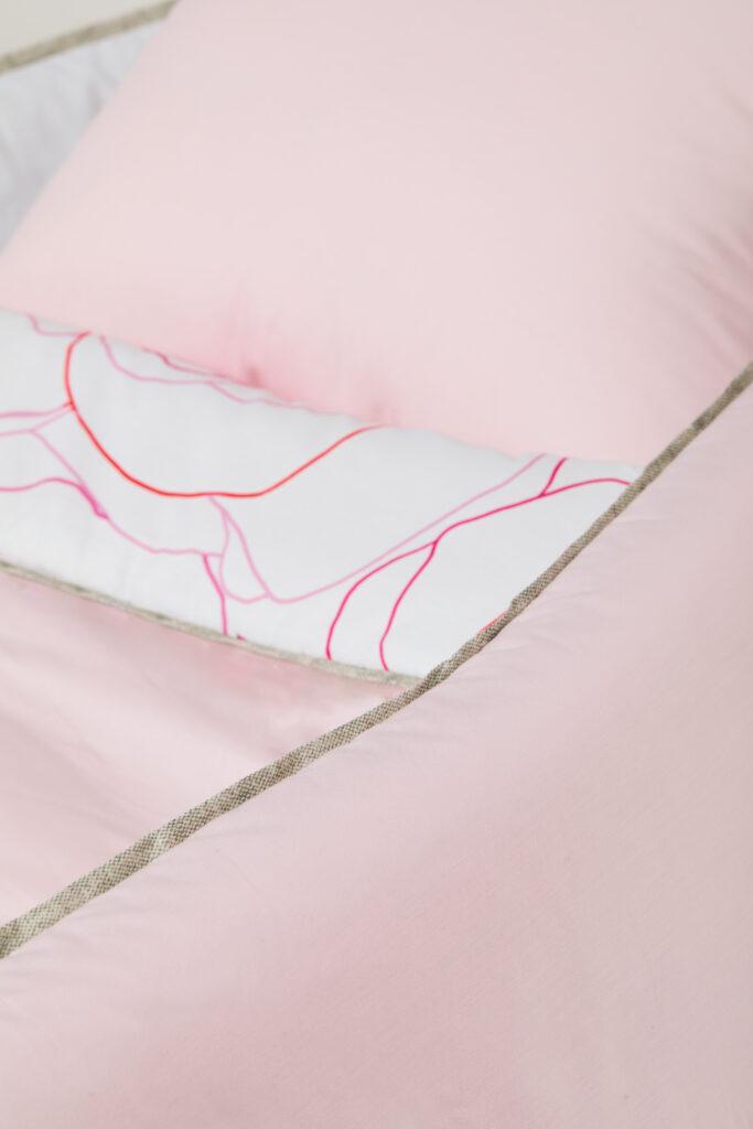 Détails du capiton Les Roses de ANOBLIS